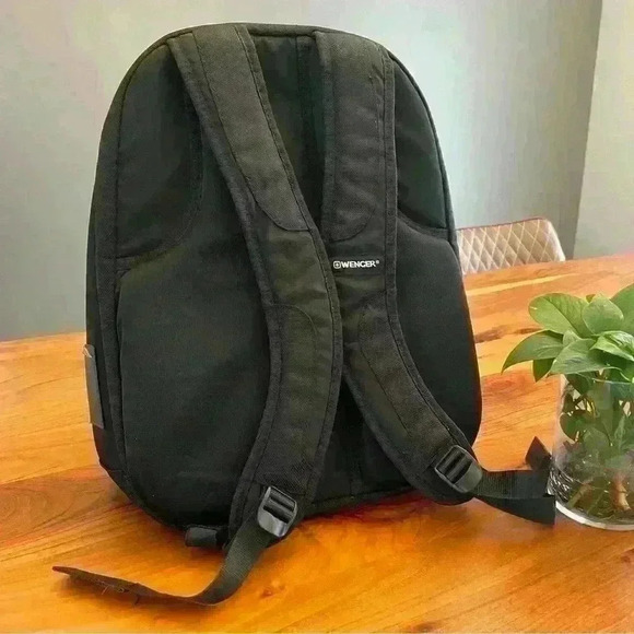 WENGER black backpack.Unisex. Durable. Essential for work, study and  travel. - Picture 4 of 16